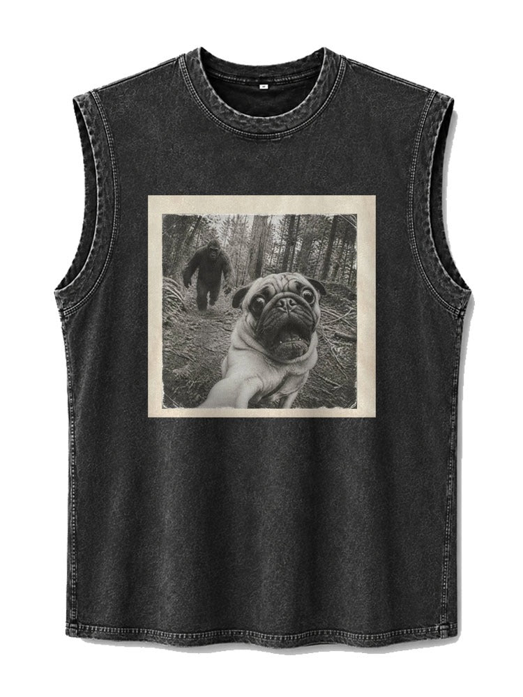 Bigfoot And Pug Selfie Washed Tank Top