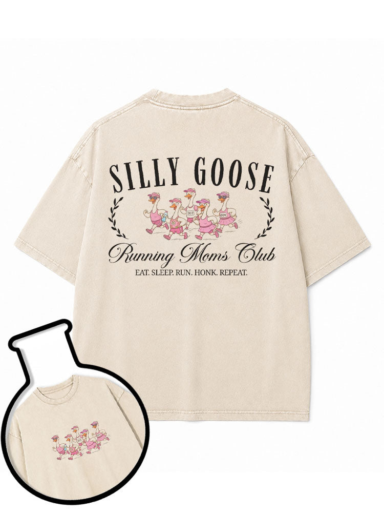 SILLY GOOSE Running Moms Club Washed T-Shirt